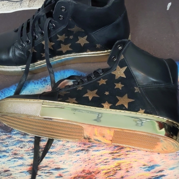 Badgley MISCHKA Garner Gold Stars High Tops - Picture 4 of 11